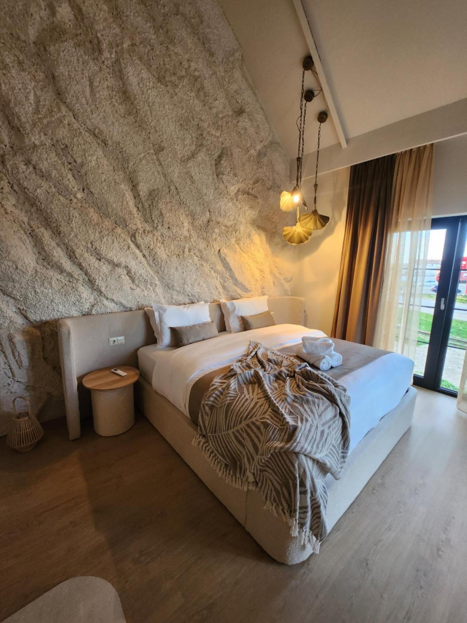 The Berg'S 10 Hotel Ocna Mures Exterior photo